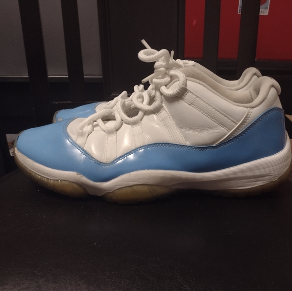 Jordan 11 Low UNC - Picture 1 of 6
